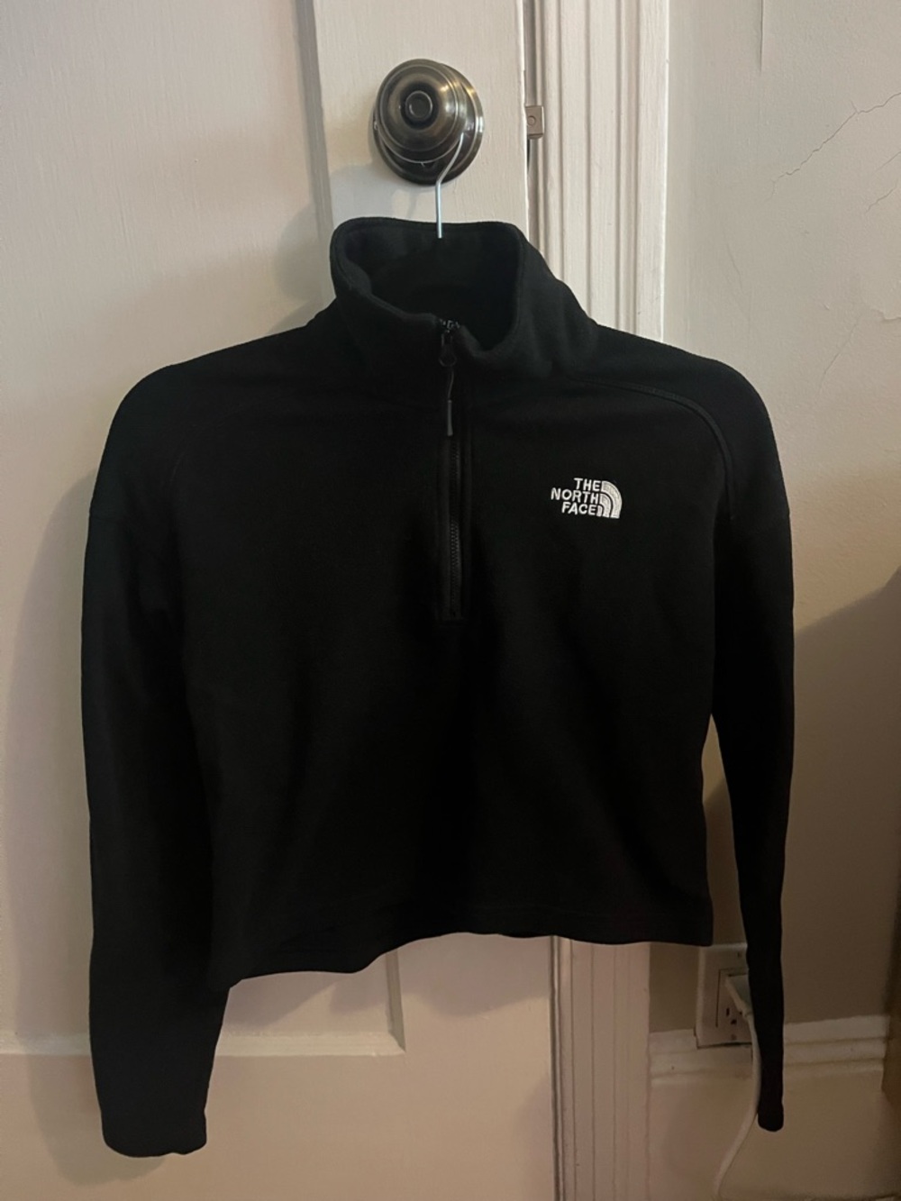 The North Face Women's Black Quarter-Zip Pullover